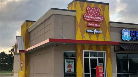 wienerschnitzel locations|More.